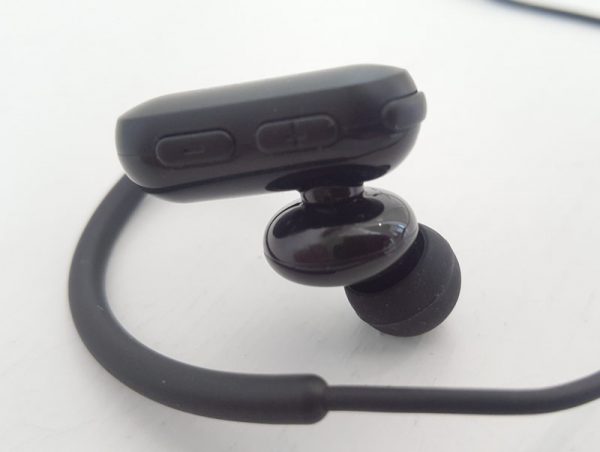 QCY wireless earphones 3