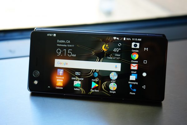 ZTE Axon M 8