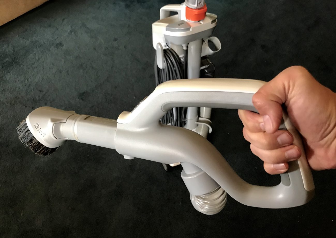 専用) Electrolux Electrolux ProSwivel Vacuum review - The Gadgeteer