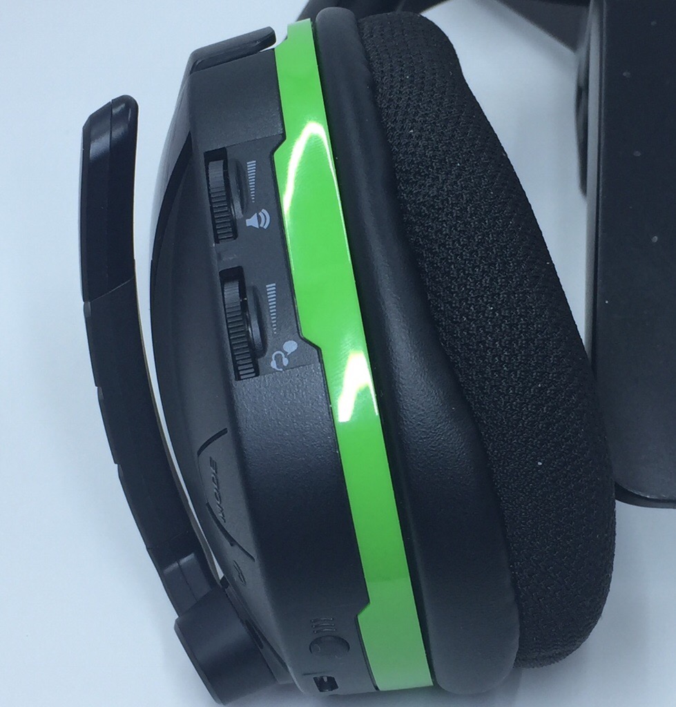 turtle beach stealth 600 charging light