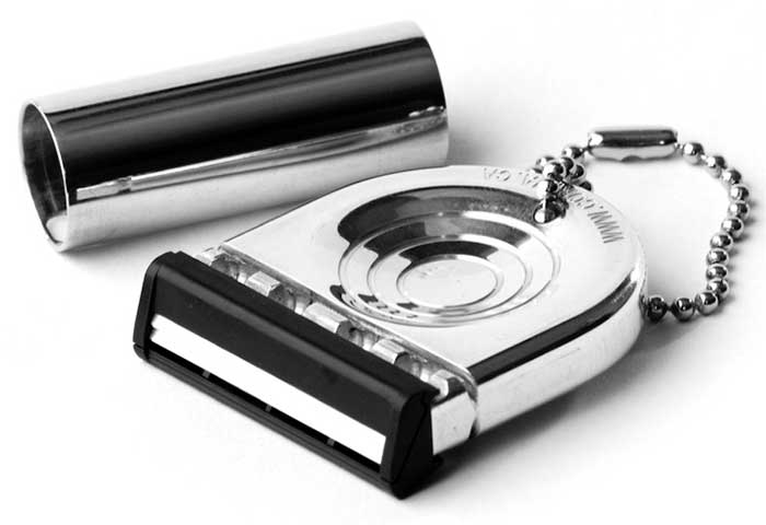 Tsa Razor The tiny Cormia razor is perfect for travel and is TSA friendly - The ...