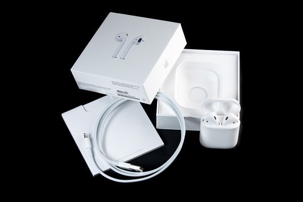 What comes in the airpods box new arrivals