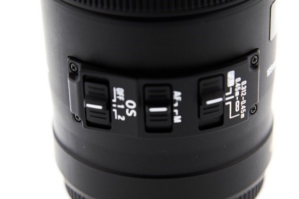 SIgma 105mm Macro Lens Control Buttons