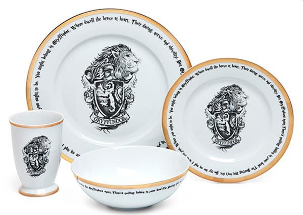 hogwarts dinnerware set