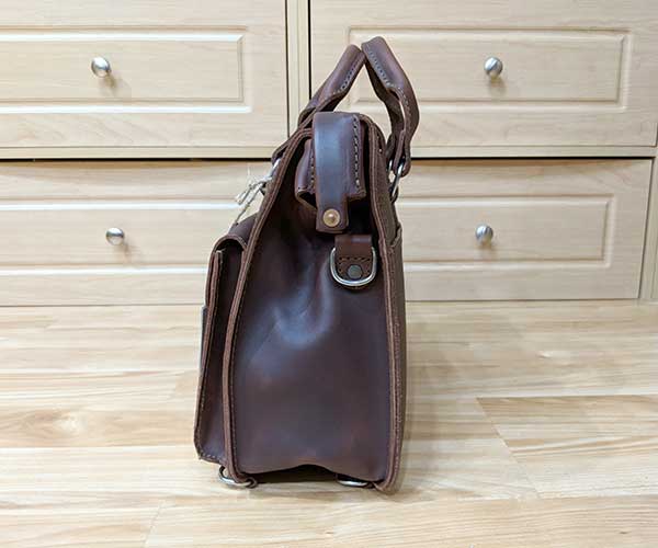 Saddleback Leather Company Flight Bag review The Gadgeteer