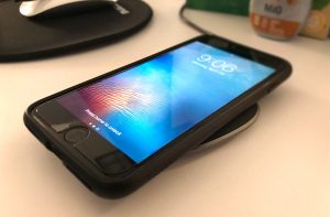 AUKEY Graphite Wireless Charger 003