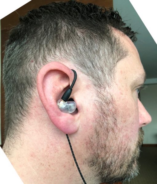 Gadgeteer B200 image review - Alex with B200 in the ear