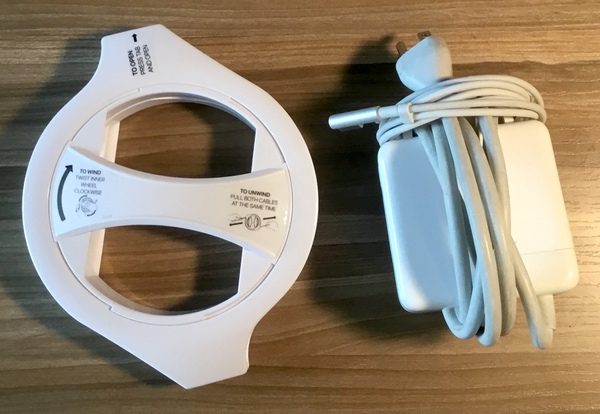 Fuse Reel Side Winder MacBook Cord Organizer With MagSafe 2 45W Charger