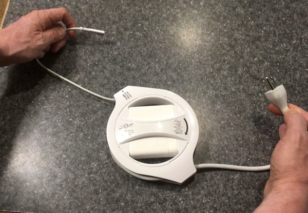 Fuse Side Winder Apple MacBook Charging Adaptor Holder review - The  Gadgeteer