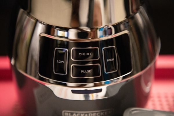 Black & Decker PowerCrush Digital Blender with Quiet Technology review -  The Gadgeteer