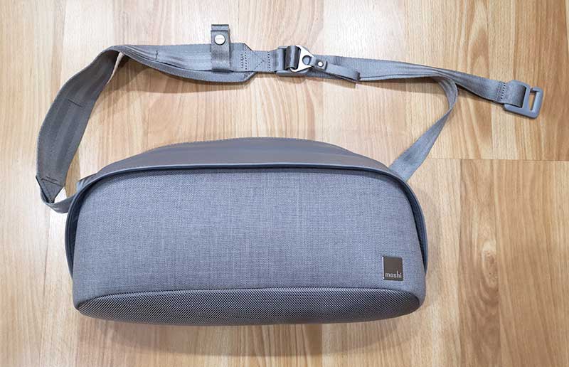 Moshi Tego Slingpack bag review - The Gadgeteer