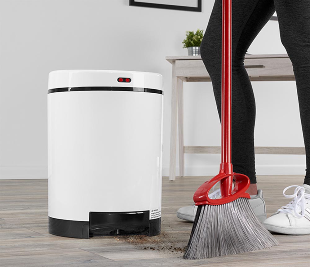 automatic vacuum trash can