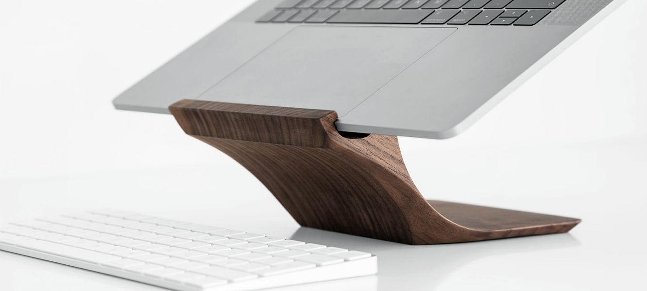 yohann woodenmacbookproandmacbookstand 1