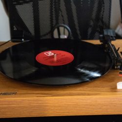 Archeer Vinyl Turntable Record Player Review