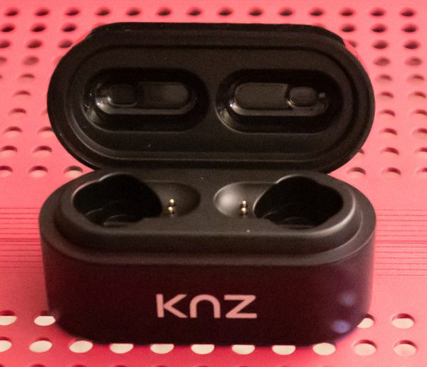 Knz Soundflux Dual Driver Wireless Headphones Review The Gadgeteer