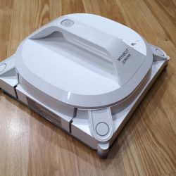 Ecovacs WINBOT X window cleaning robot review