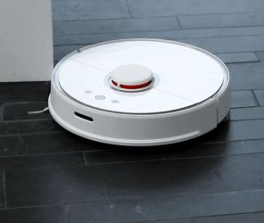 Roborock adds a little holiday spirit to their S5 robotic vacuum - The ...