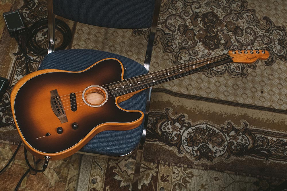 American Acoustasonic Telecaster Sunburst 1