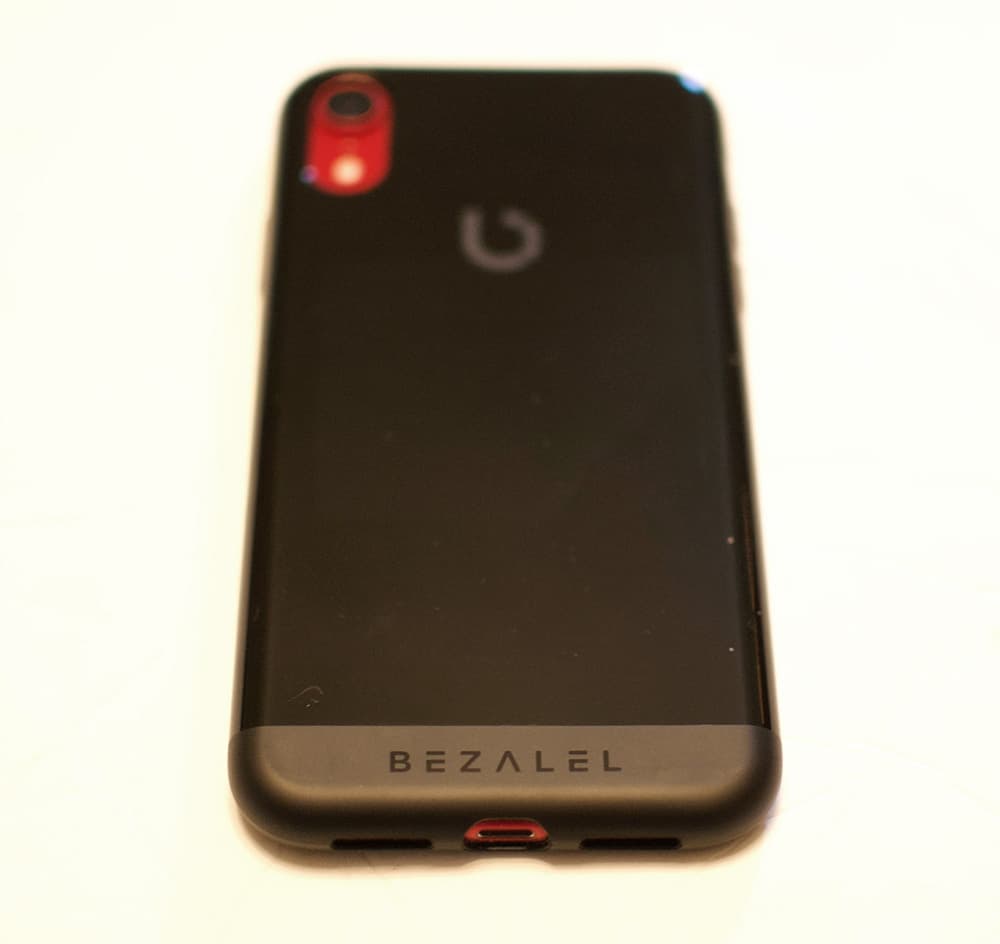 bezalel wireless charger case 002