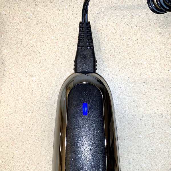 wahl 2 in 1 vacuum trimmer