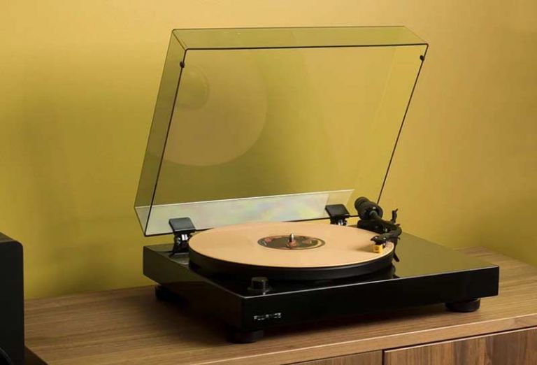 Win a Fluance RT80 Turntable for Record Store Day! - The Gadgeteer