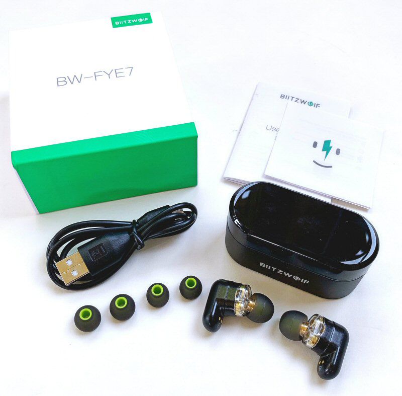 BlitzWolf BW FYE7 earbuds 01