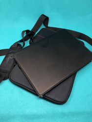 Phoozy Capsule tablet and laptop case review - The Gadgeteer