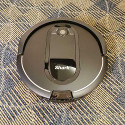 Shark IQ Robot vacuum with self-empty base review