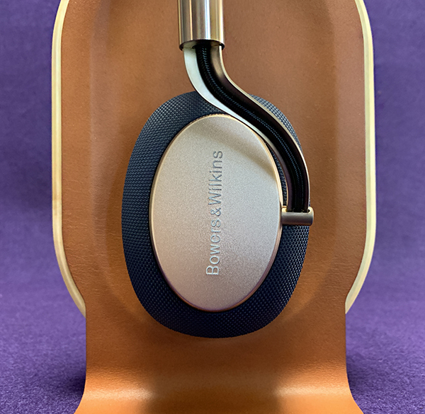 Grovemade Headphone Stand 11