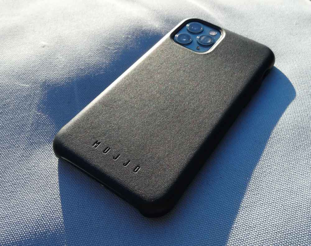 mujjo leather phone case