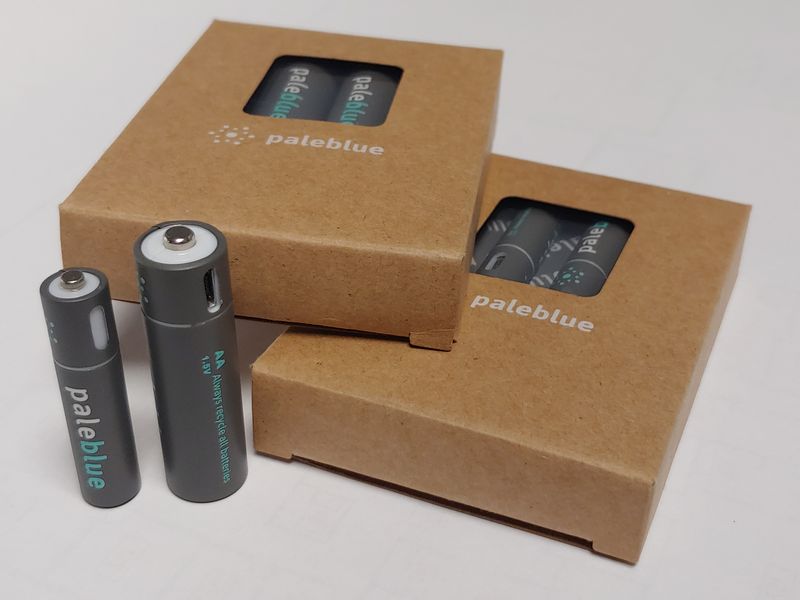 Pale Blue Lithium-Polymer (LiPo) AA & AAA Battery Review 