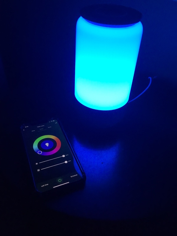 HUGOAI SmartLEDTableLamp 4