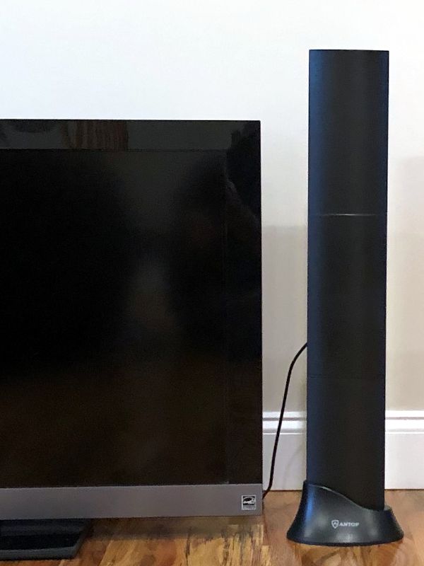 thumbnail image 2 of ANTOP HD Smart Panel TV Antenna With J Pole - 85 Mile Range, Smart Boost & 4G LTE Filter 2 of 9