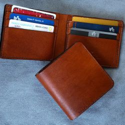 Godbolé Classic and Slim Bifold Wallets review