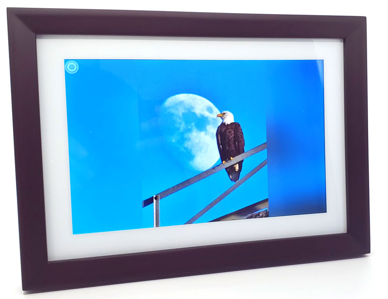 Dragon Touch Battery-powered Digital Picture Frame with Wi-Fi