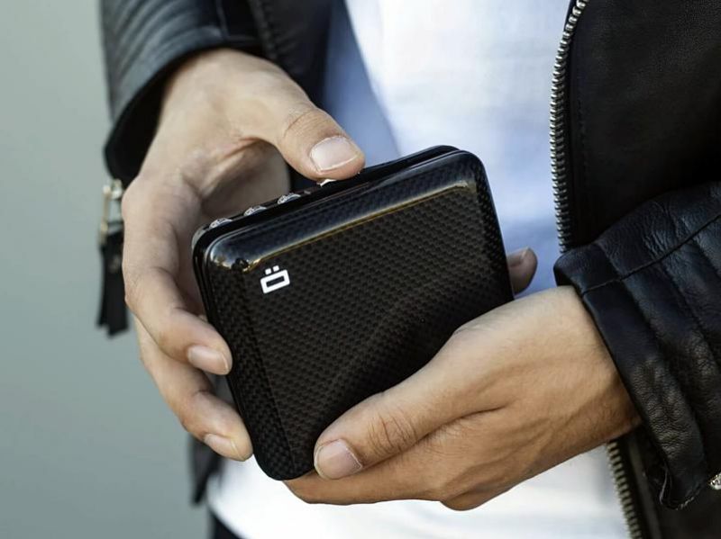 This wallet is like having a mini vault in your pocket - The Gadgeteer