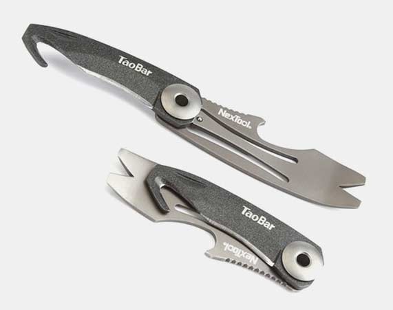 This tiny multi-tool has a pry bar, box cutter, and more - The Gadgeteer