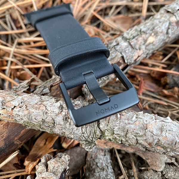 nomad activestrapwaterproofleatherapplewatchband review 4