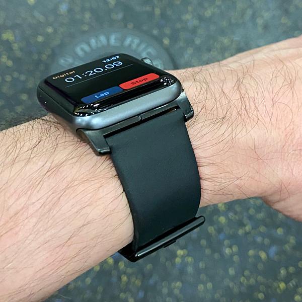 Nomad Active Strap Waterproof Leather Apple Watch band review - The ...