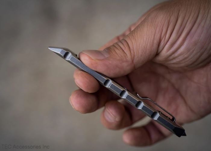 Titanium makes this multi-tool better - The Gadgeteer