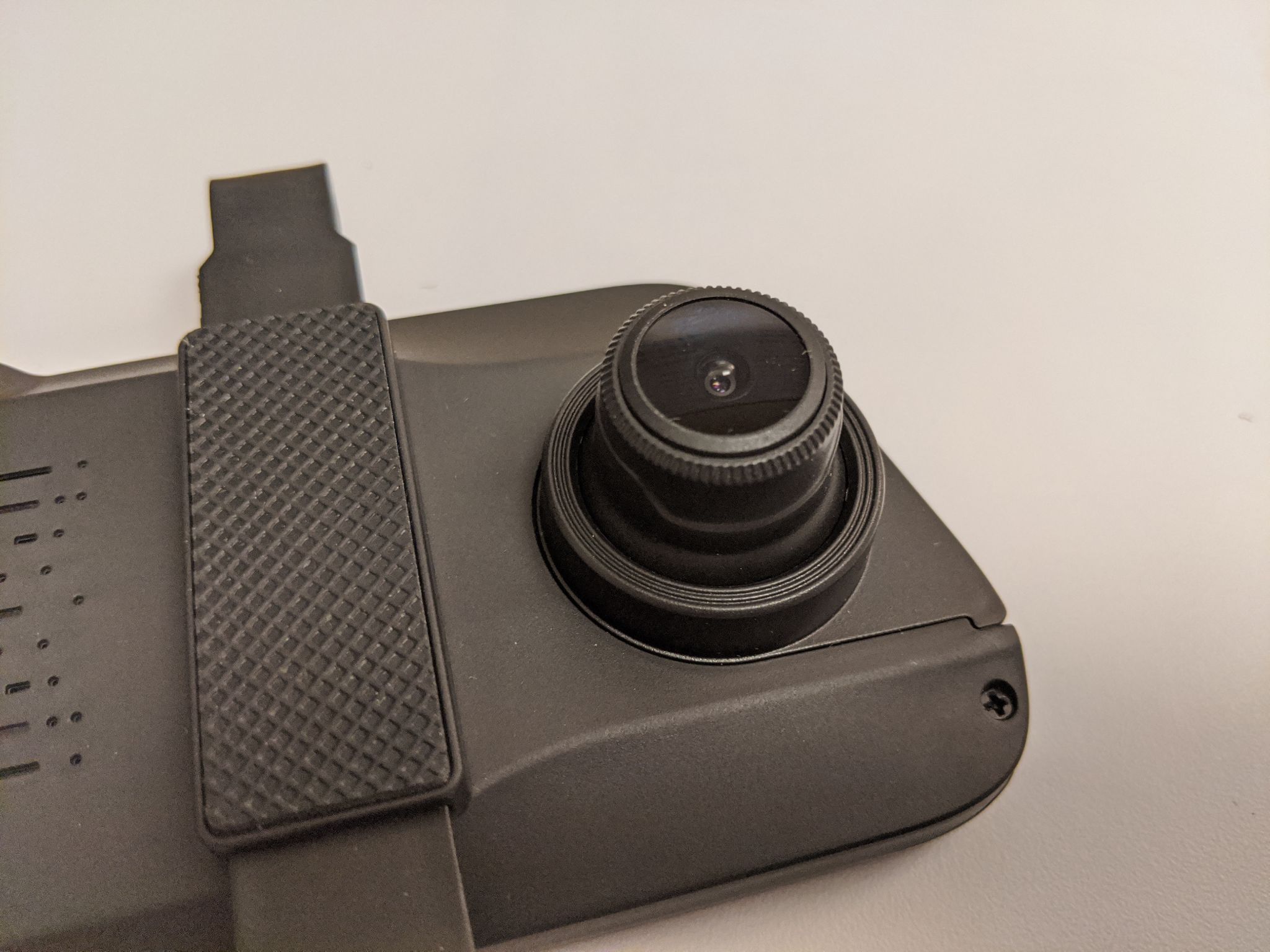 Acumen XR10 Digital Rearview Mirror review The Gadgeteer