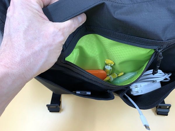 Timbuk2 Stash Messenger Bag review - The Gadgeteer