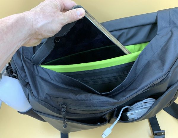 Timbuk2 Stash Messenger Bag review - The Gadgeteer