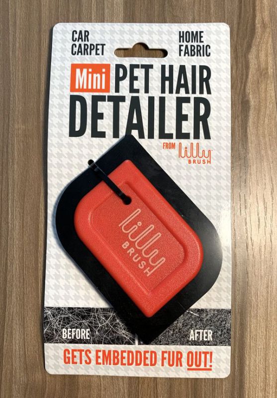 Lilly Brush Mini Pet Hair Detailer review - The Gadgeteer