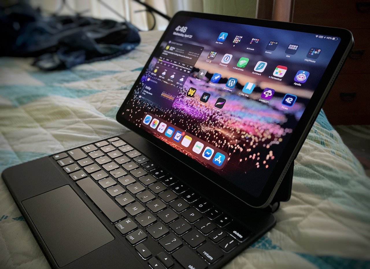 Apple Magic Keyboard for the iPad Pro First impressions The Gadgeteer