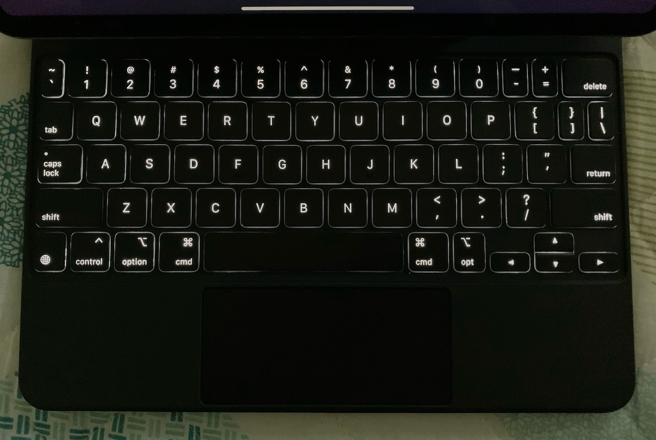 smart keyboard backlight