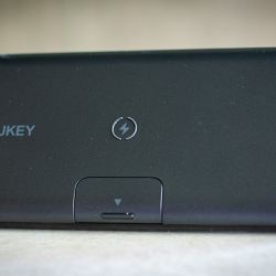 AUKEY Basix Pro 10000mAh Wireless Charging Power Bank with Stand review