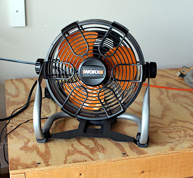 Worx 20v online fan