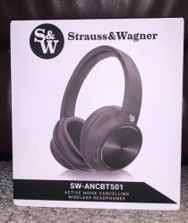 Strauss Headphones 1