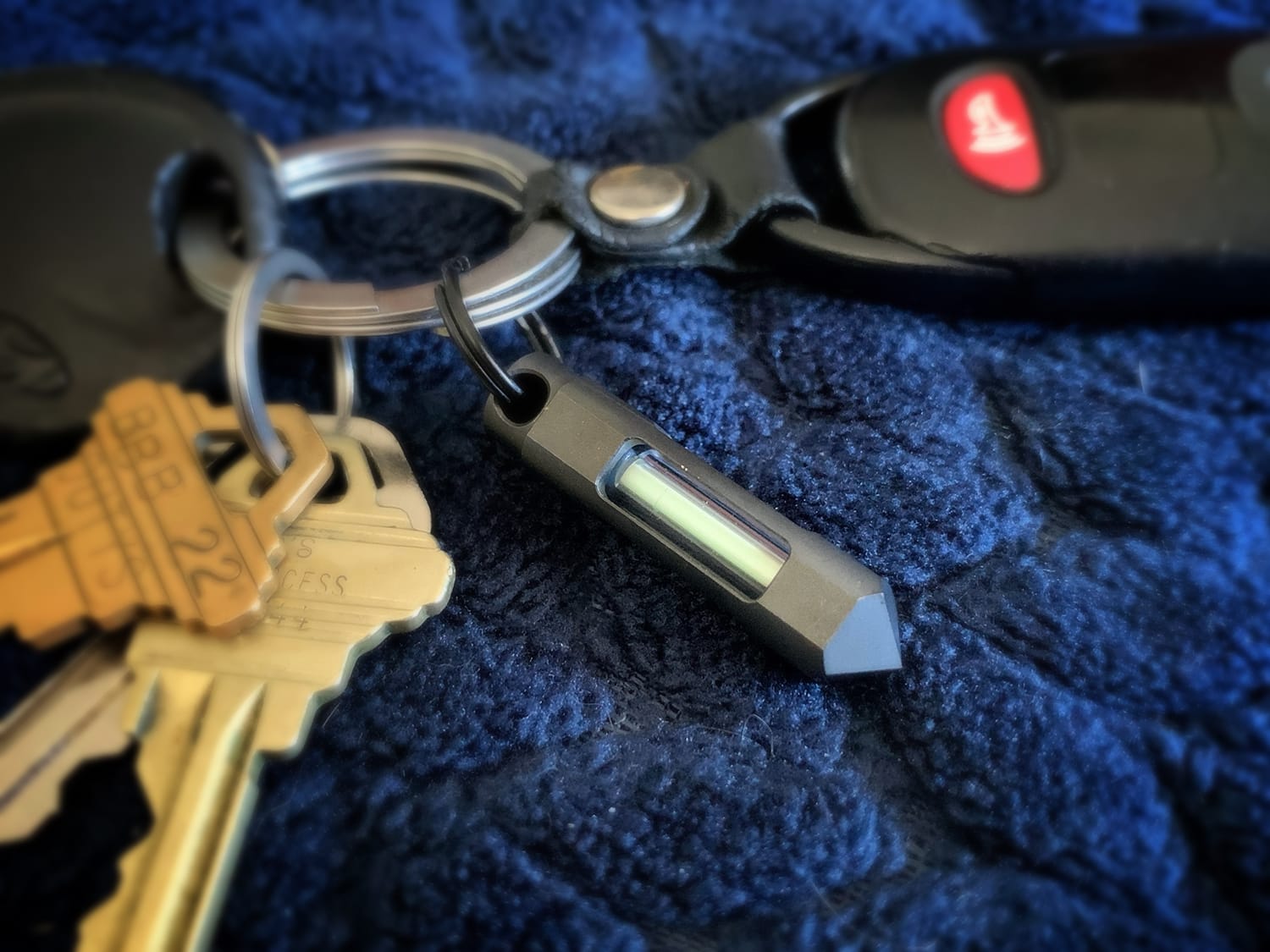 glowrhino tritium keychain kickstarter 01